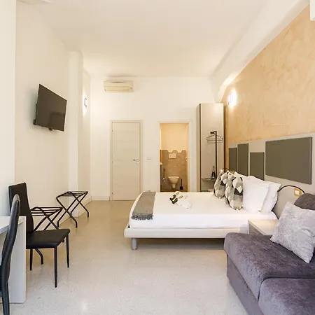 Erreggi Luxury 4* Rom