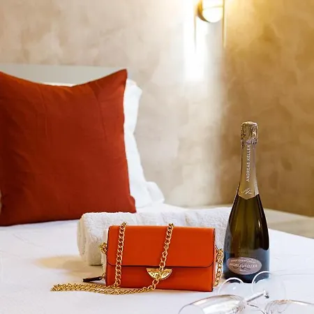 Erreggi Luxury Bed & Breakfast 4*